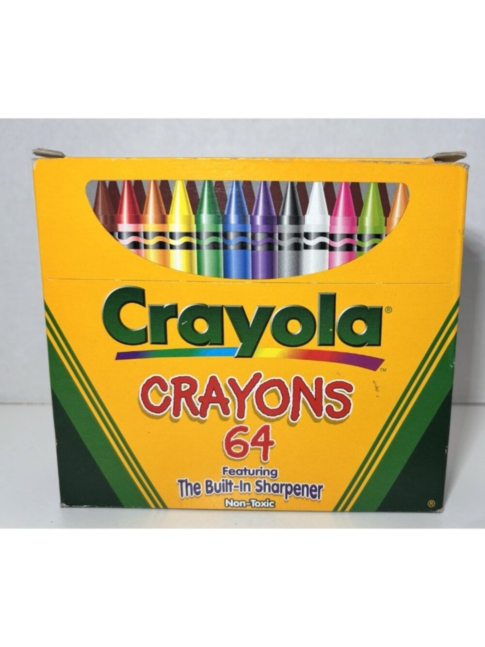 Vintage Crayola 64 Crayons w/ Sharpener 1999 Binney & Smith Classic Box Set